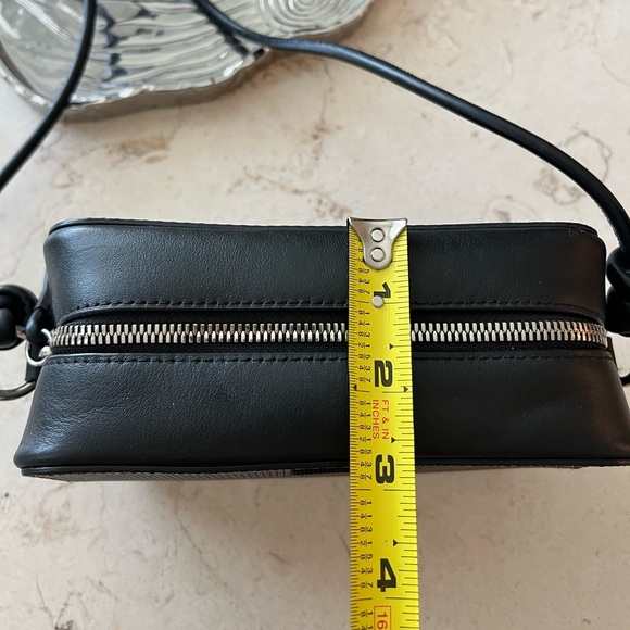 Lacoste Square Crossover Bag - Picture 10 of 11